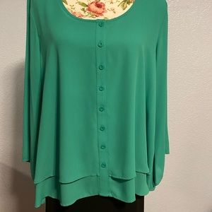Style Inc. kelly green size large beautiful layered bell sleeve top